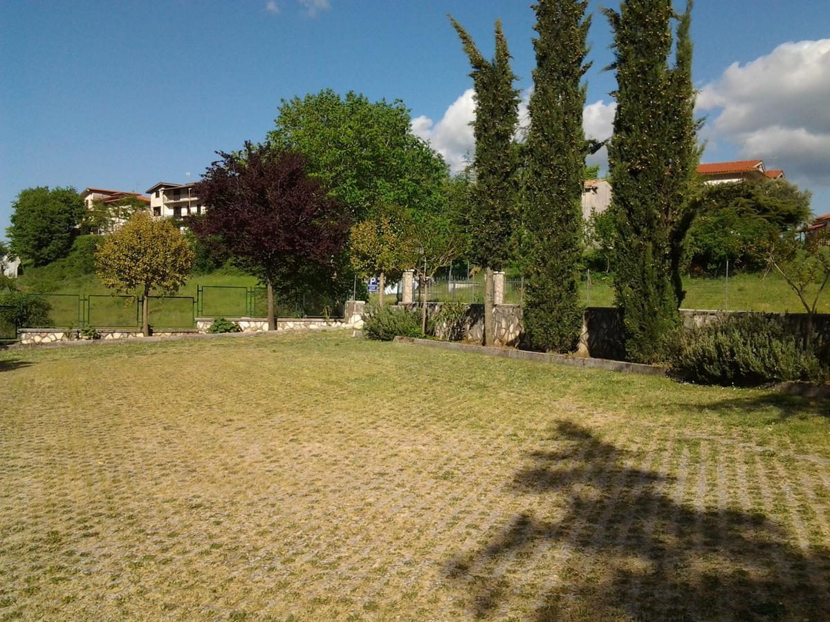 ホテル Casale Maginulfo Roccamandolfi エクステリア 写真